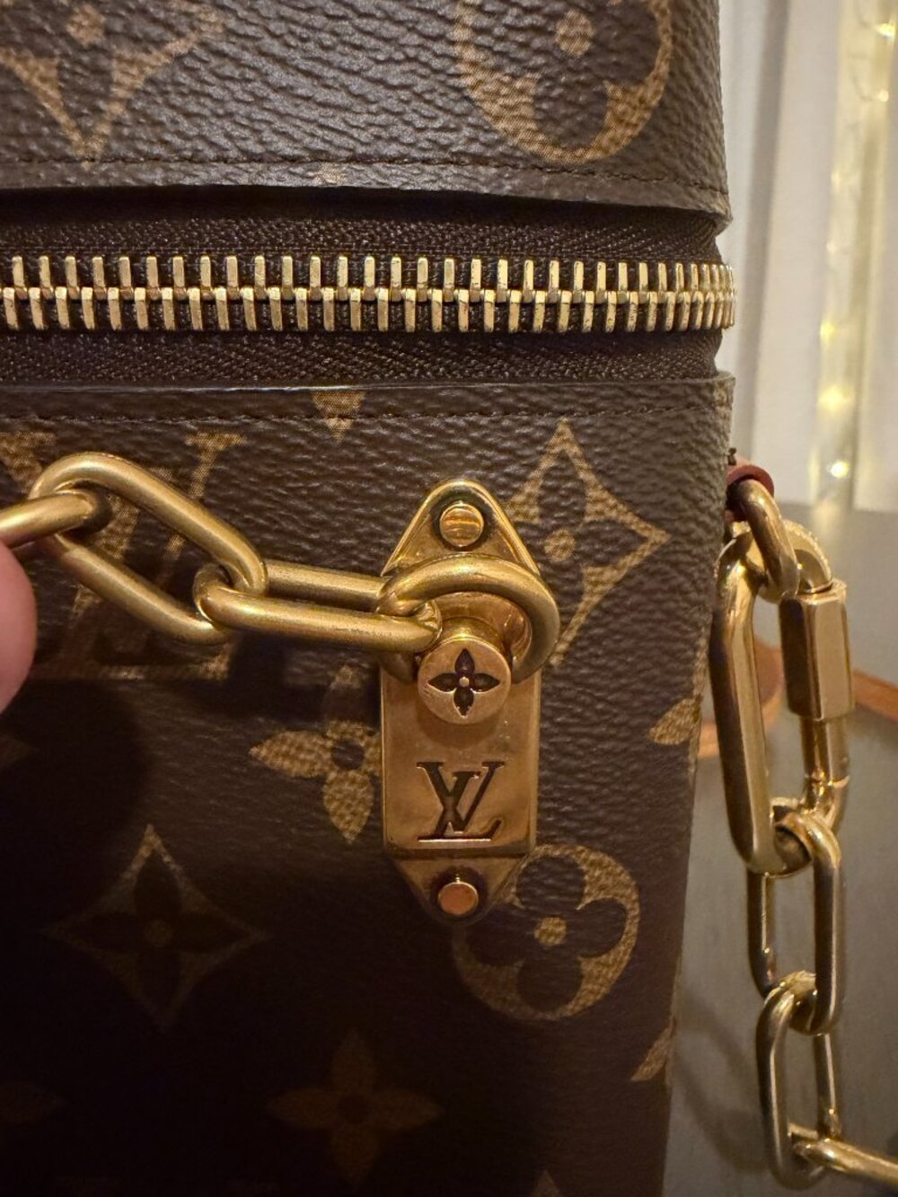 LV Phone Box - Picture 3 of 16
